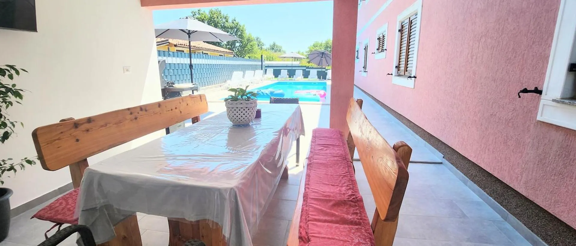 Apartment Apartmani Radmila Kroatien