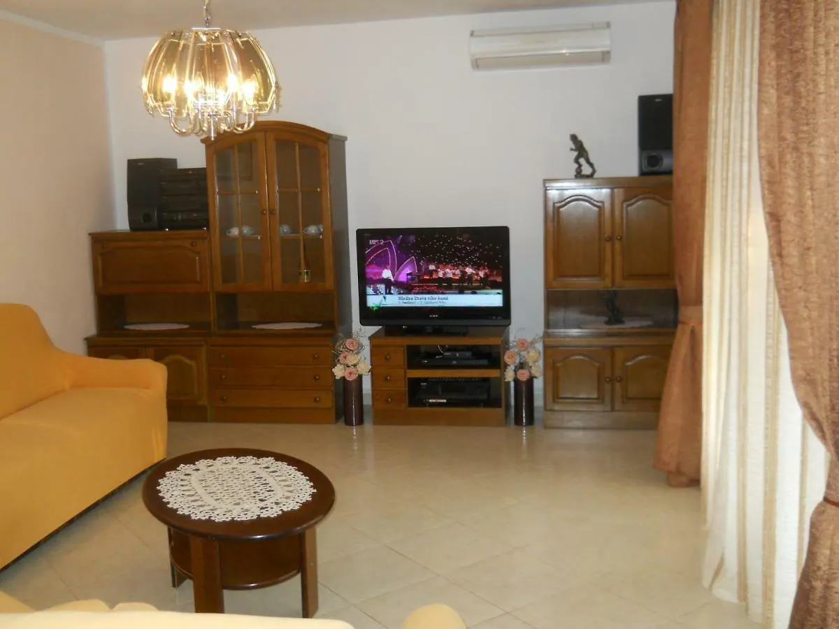 Apartment Apartmani Radmila